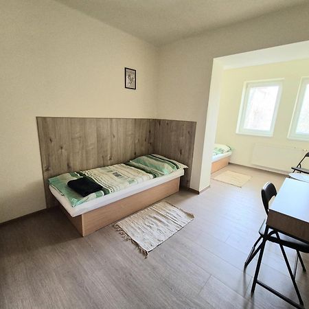 Danubius Szallo Komárno Exteriör bild